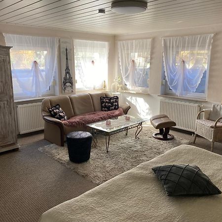 Grosse Helle Wohnung Am Wald In Bad Saarow Nahe Gruenheide Und Berlin Souterrain 外观 照片