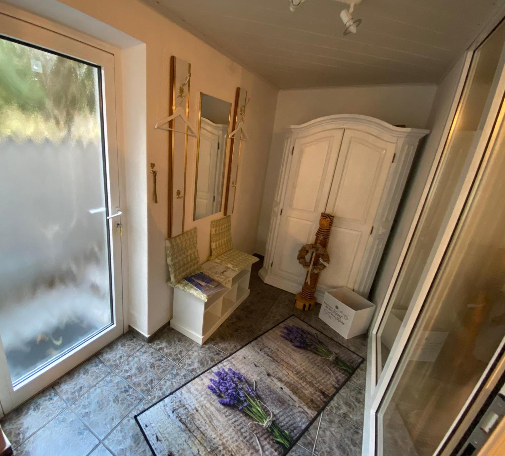 Grosse Helle Wohnung Am Wald In Bad Saarow Nahe Gruenheide Und Berlin Souterrain 外观 照片